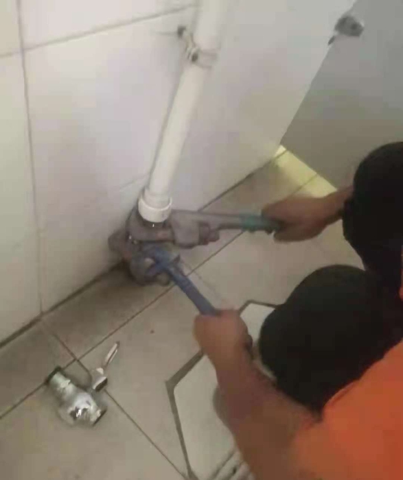 维修开关