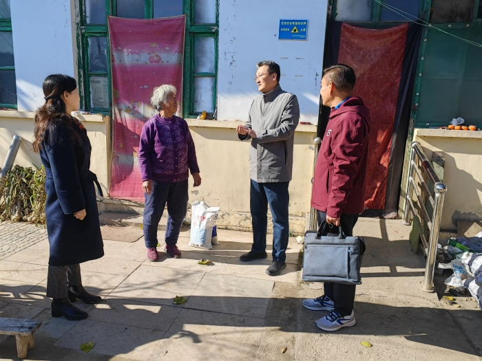 2024-11-21石安分公司到店上村走访慰问1