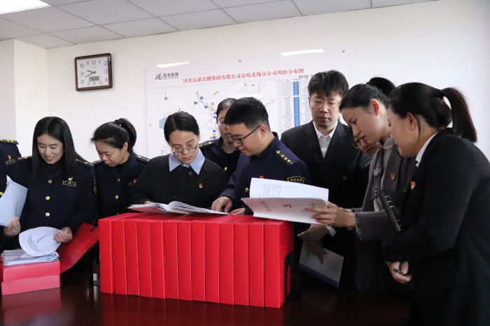 C:\Users\Administrator\Desktop\IMG_8872