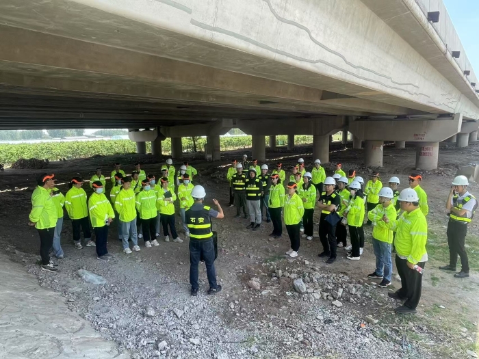 5月12日，石安分公司举办迎国检桥梁准备工作专题培训
