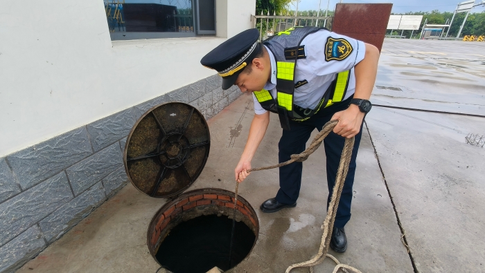 d:\Users\Administrator\Desktop\7.24\f92b9f0c400294527a979603601b3b1