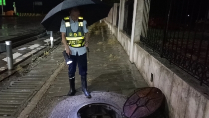 F:\00.分公司季度检查\2025年\02.办公室\宣传\7月份\12雨中巡查3