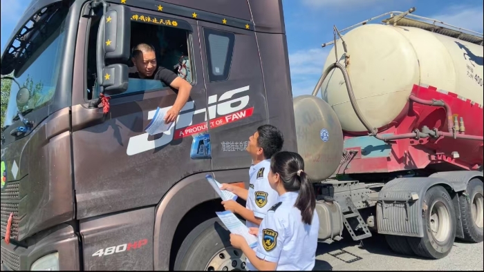 C:\Users\Lenovo\Desktop\1c317d516918f4178c649a3cb4e8c80