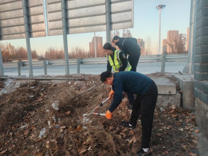 9E7323B0421FB83389378F95D3EEA960