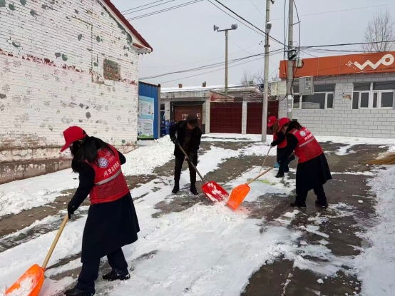 雪中送暖践初心 志愿微光映乡村